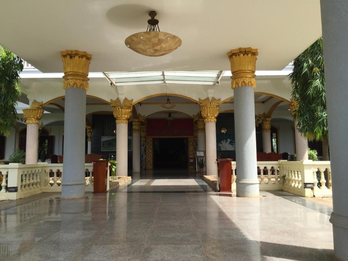 Champasak Palace Hotel Pakse Buitenkant foto