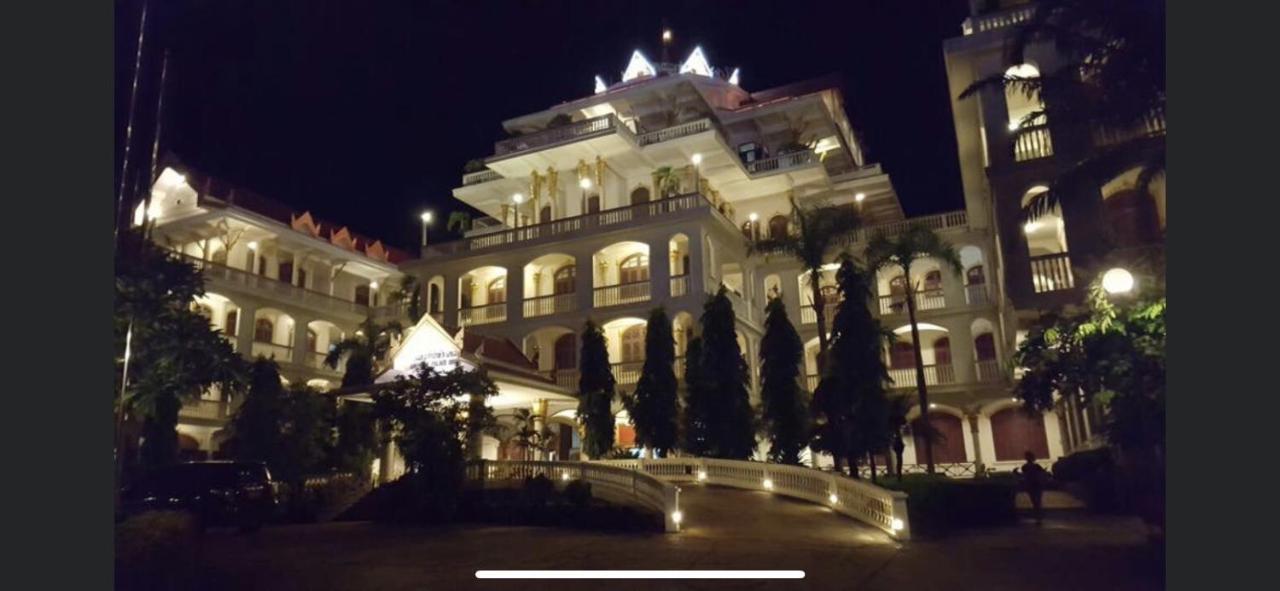 Champasak Palace Hotel Pakse Buitenkant foto