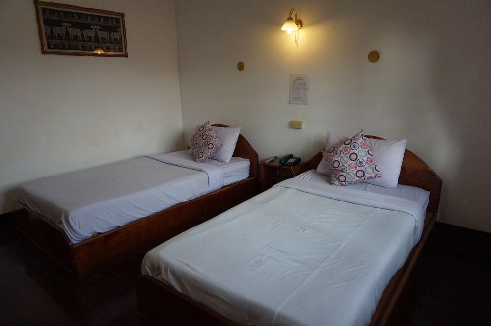 Champasak Palace Hotel Pakse Buitenkant foto