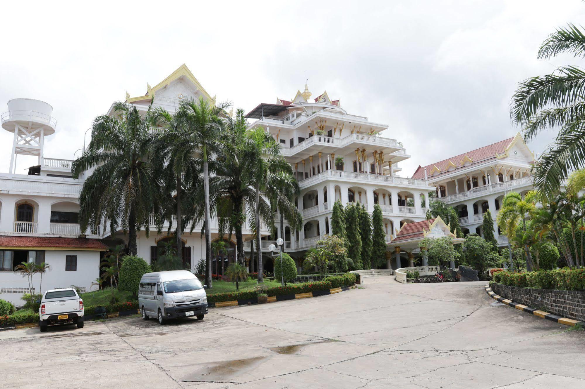 Champasak Palace Hotel Pakse Buitenkant foto