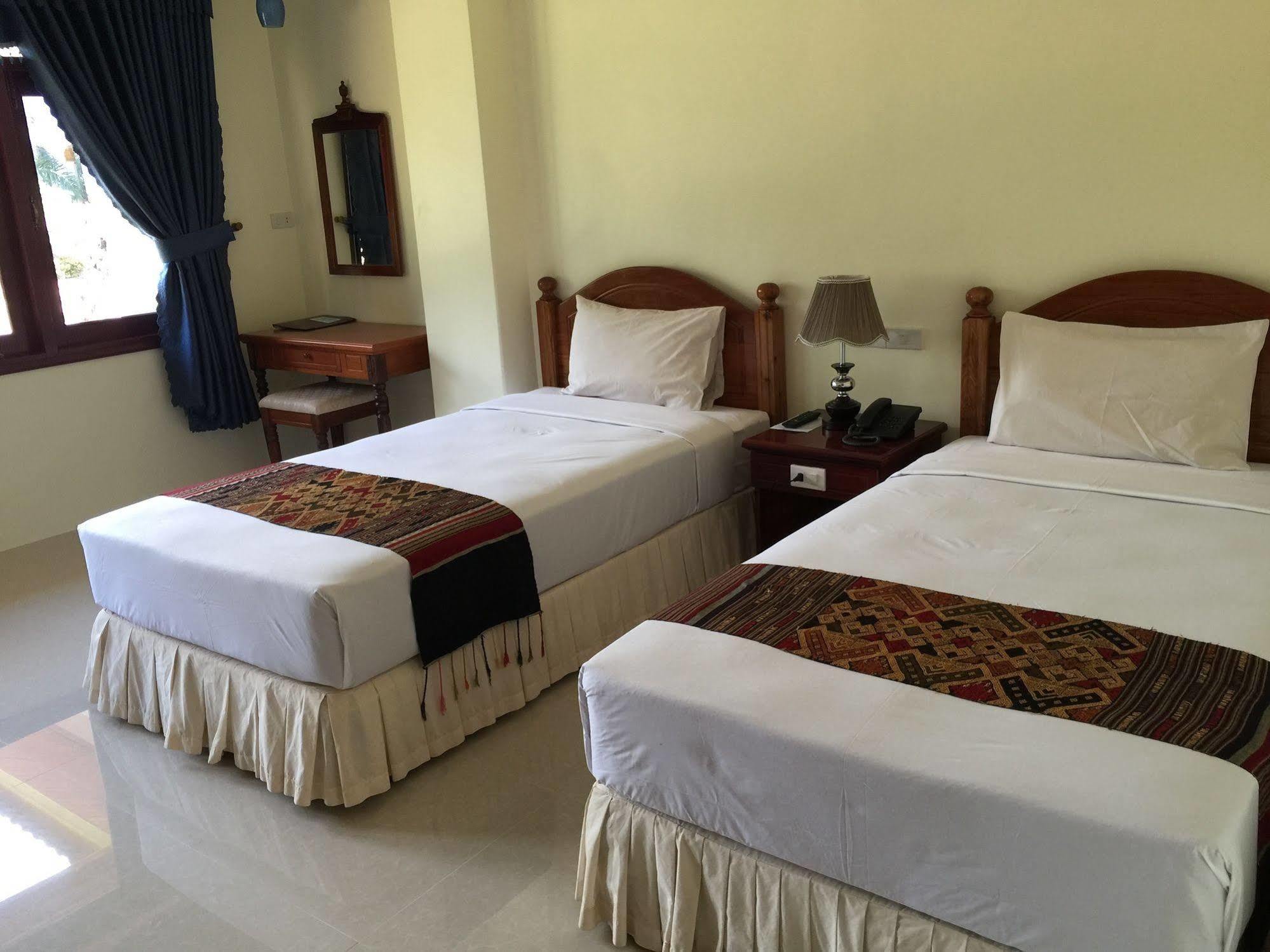 Champasak Palace Hotel Pakse Buitenkant foto
