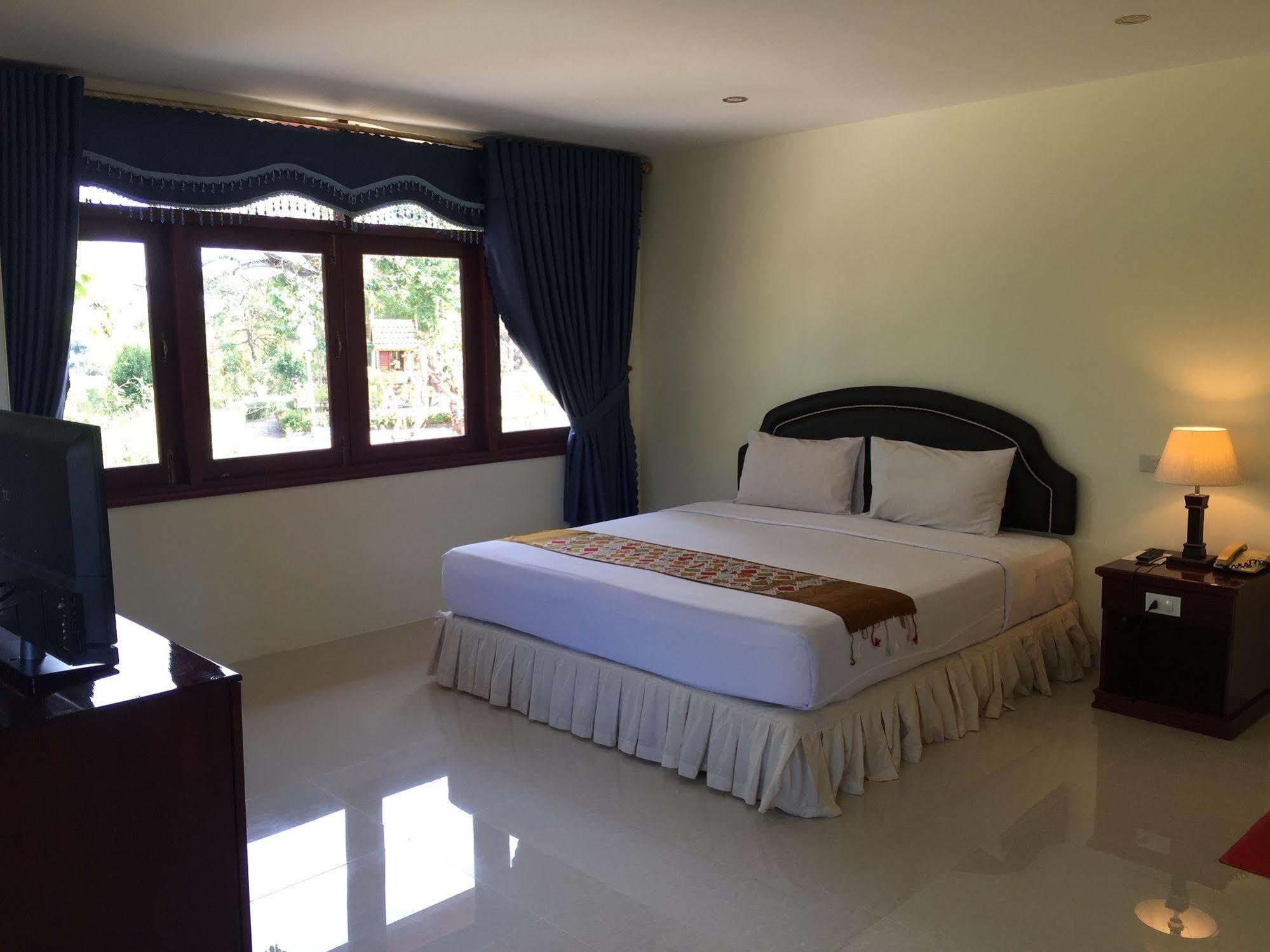Champasak Palace Hotel Pakse Buitenkant foto