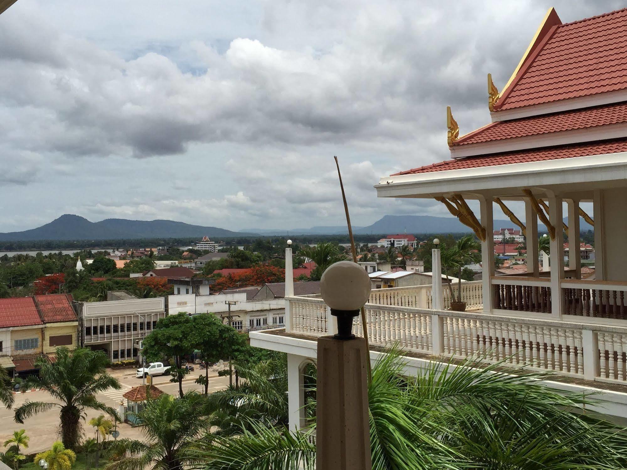 Champasak Palace Hotel Pakse Buitenkant foto