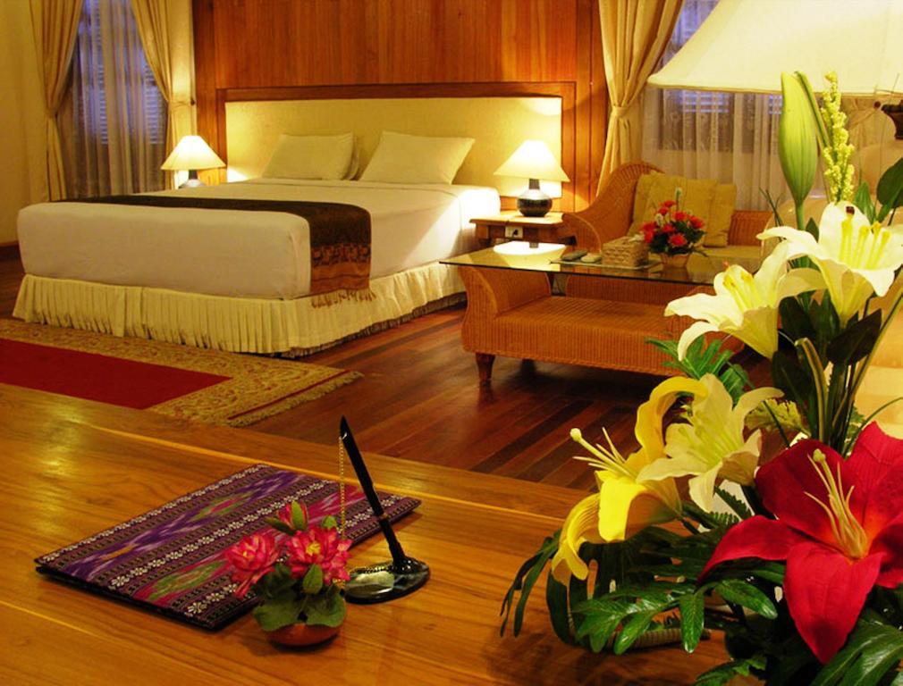 Champasak Palace Hotel Pakse Buitenkant foto